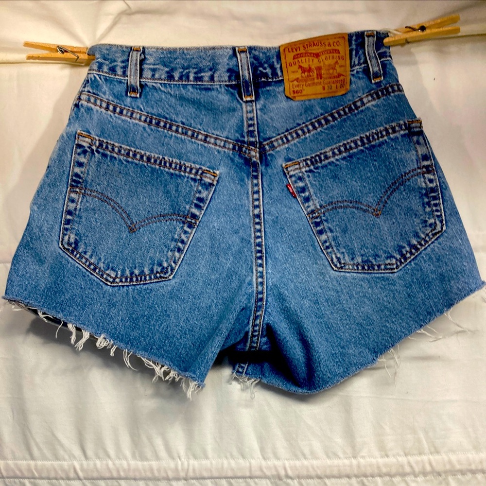 Vintage Womens 2000 Levi's 560 Cut Off High Rise Jean Shorts USA Sz 30 Waist 29”